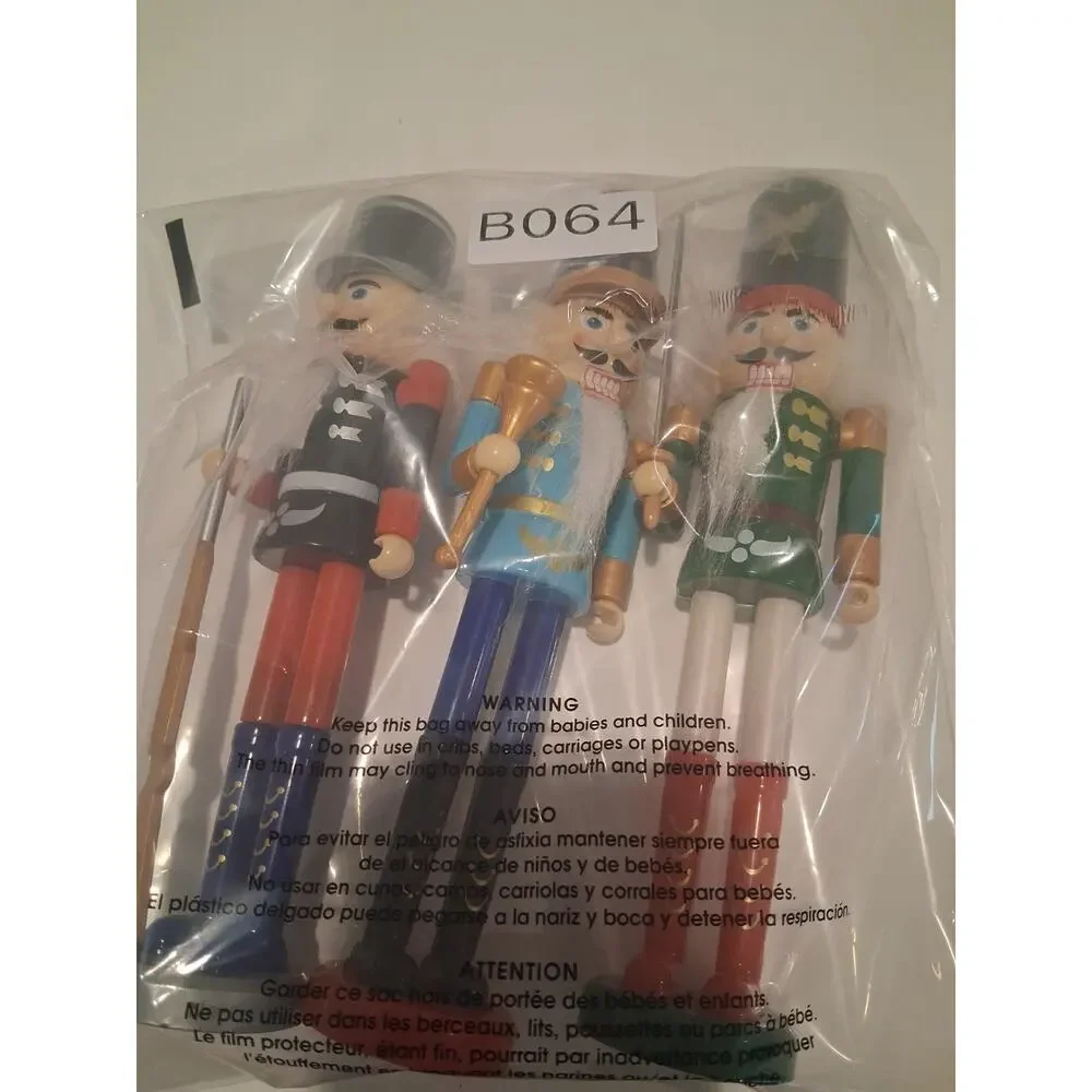 Christmas House Plastic Nutcracker Soldiers 9